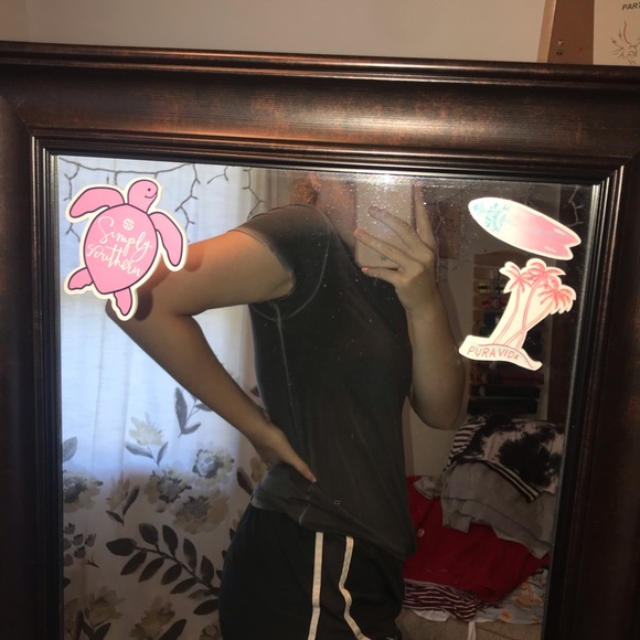 grey tee with tie in the front - Picture 4 of 4